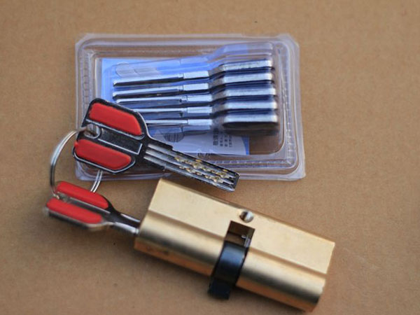 合浦24小时上门开锁公司